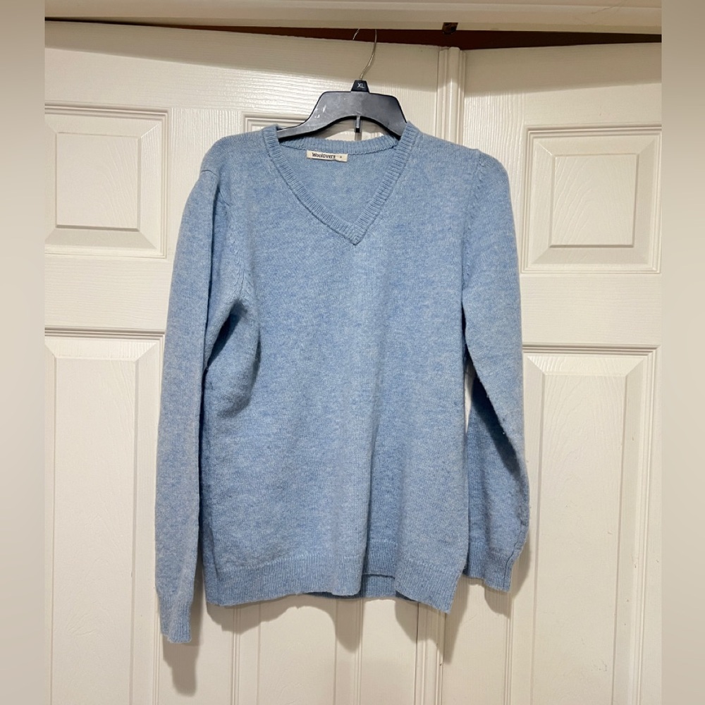 Woolovers Women’s medium‎ lambswool V-Neck Blue soft base layer sweater winter